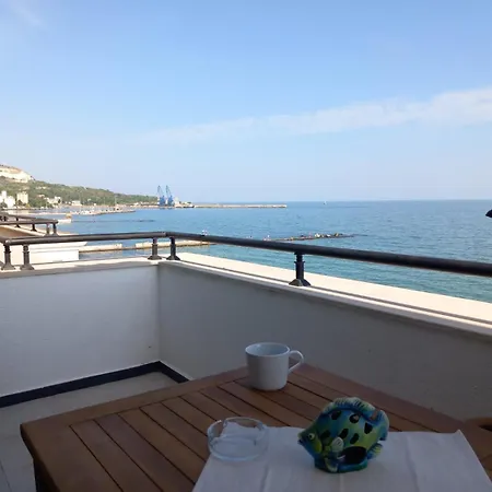 карпе дием Apartamento Balchik
